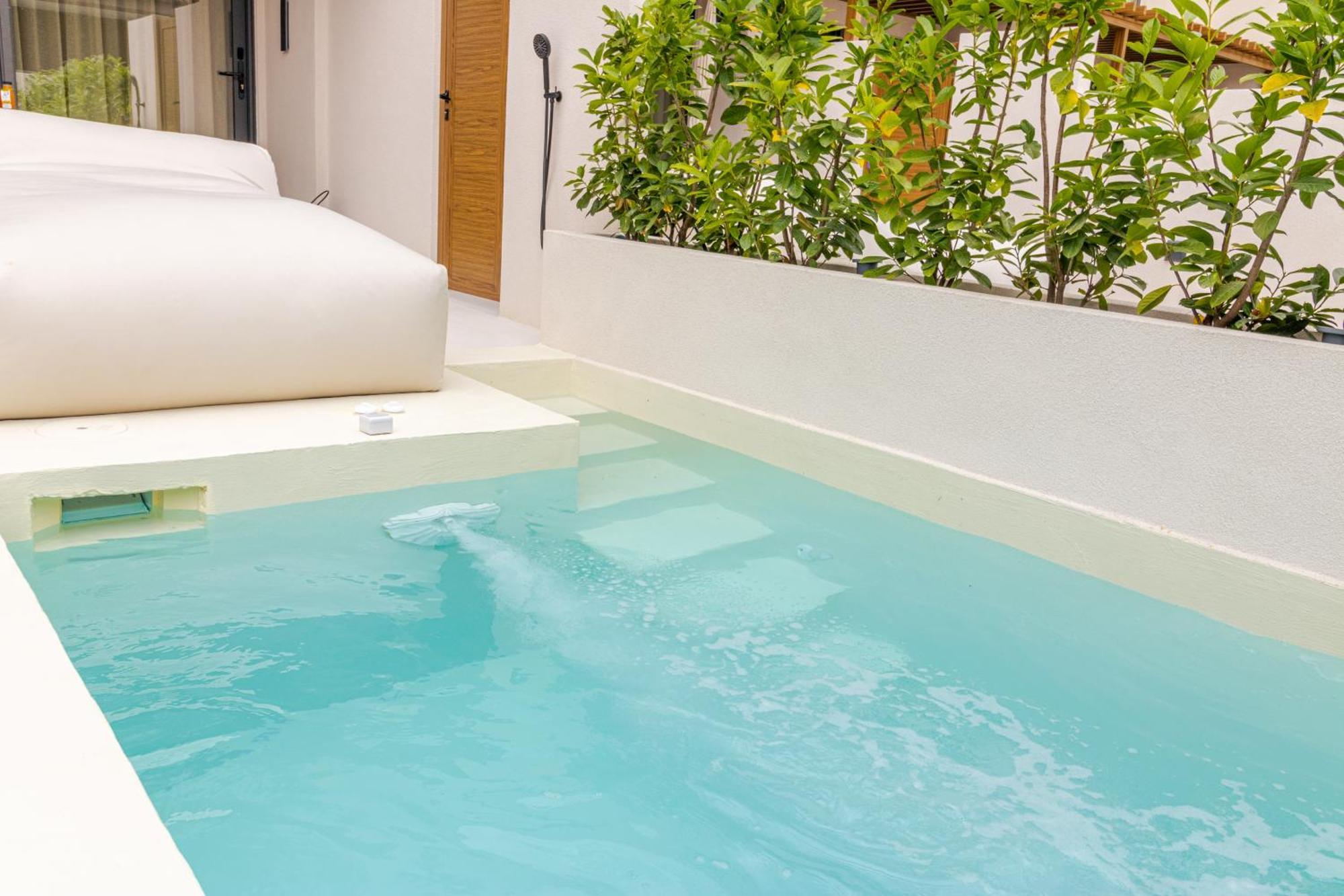 Adorno Private Suites Only Adults & Kids 12 Plus Vrasná المظهر الخارجي الصورة
