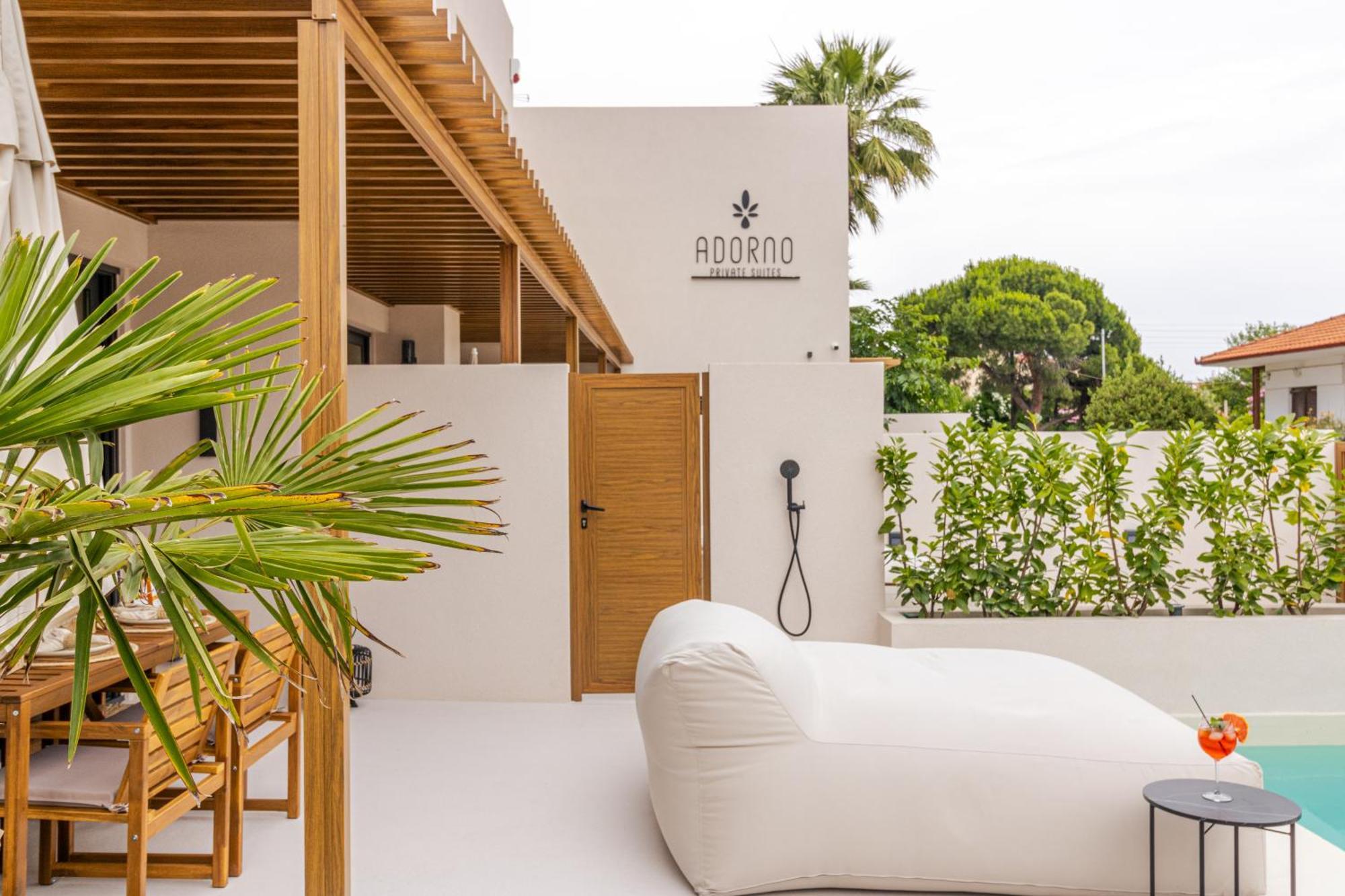Adorno Private Suites Only Adults & Kids 12 Plus Vrasná المظهر الخارجي الصورة