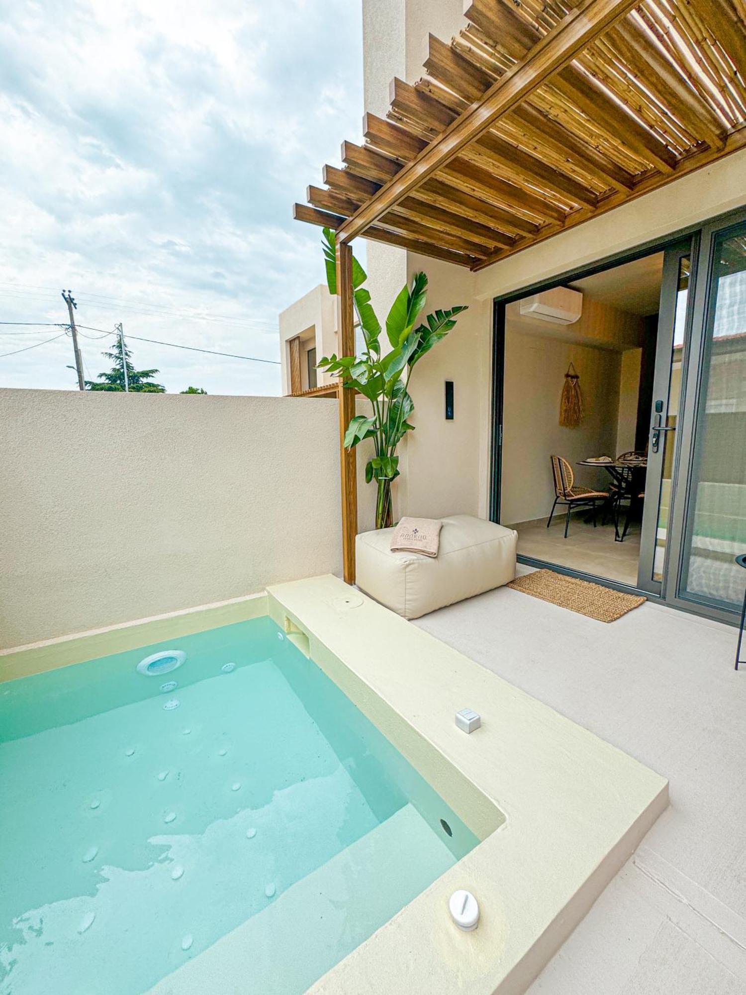 Adorno Private Suites Only Adults & Kids 12 Plus Vrasná المظهر الخارجي الصورة